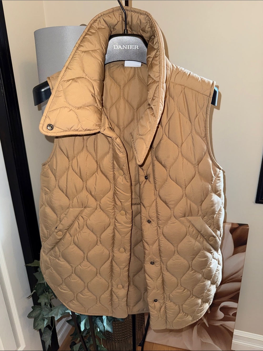Kit and Ace Camel Quilted Sleeveless Vest